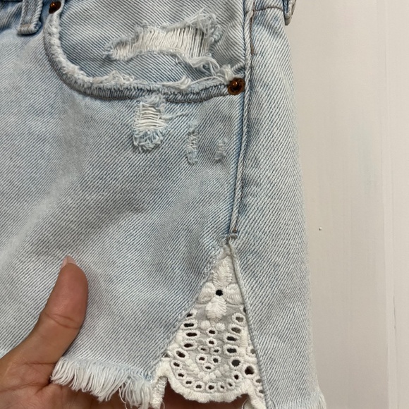 Abercrombie & Fitch Distressed Denim Shorts w/ Lace Detail – Light Wash - Picture 4 of 9
